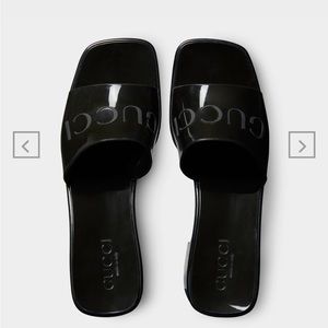 WOMEN'S RUBBER SLIDE SANDAL in BLACK